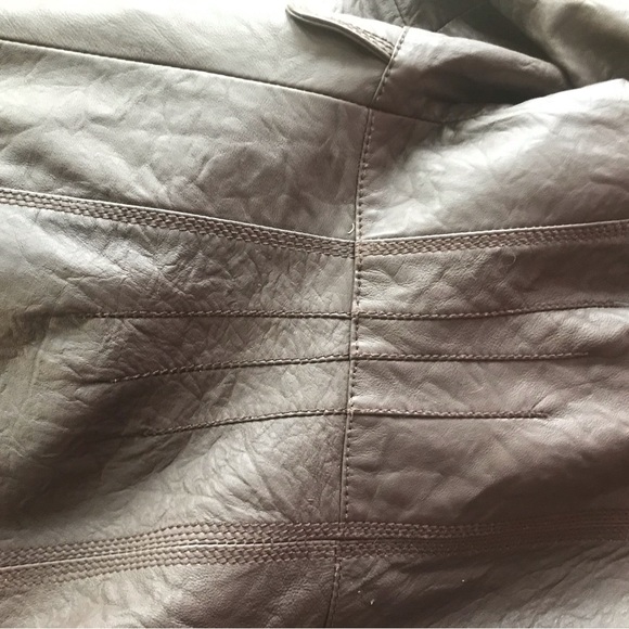 High Quality Leather Jacket - Picture 5 of 7